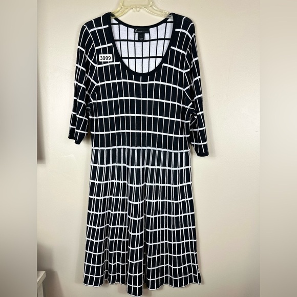 Lane Bryant 14-16  21 p2p 19”waist 44” length preowned black /white a line - Picture 2 of 9